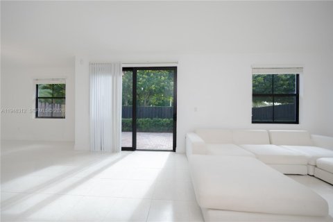 Купить виллу или дом в Майами, Флорида 4 спальни, 245.35м2, № 2005822 - фото 10