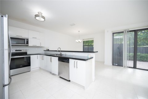 Купить виллу или дом в Майами, Флорида 4 спальни, 245.35м2, № 2005822 - фото 17