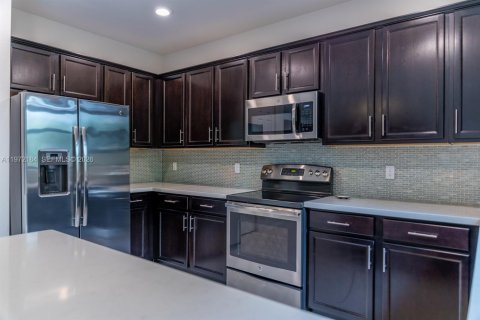 Touwnhouse à vendre à Coconut Creek, Floride: 3 chambres, 136.19 m2 № 2046293 - photo 13