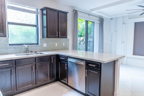 Touwnhouse à vendre à Coconut Creek, Floride: 3 chambres, 136.19 m2 № 2046293 - photo 17