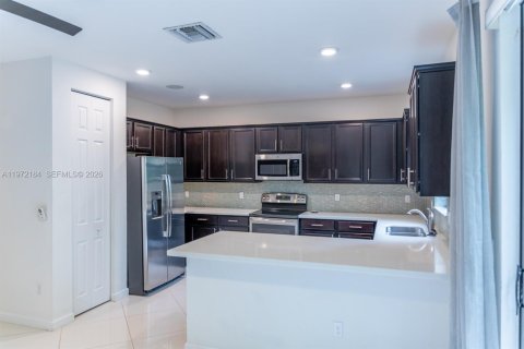 Touwnhouse à vendre à Coconut Creek, Floride: 3 chambres, 136.19 m2 № 2046293 - photo 10