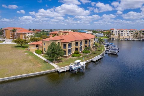 Copropriété à vendre à Punta Gorda, Floride: 2 chambres, 140.56 m2 № 1722664 - photo 30