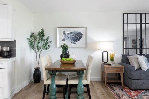 Condominio en venta en Saint Petersburg, Florida, 1 dormitorio, 76.64 m2 № 2314699 - foto 9