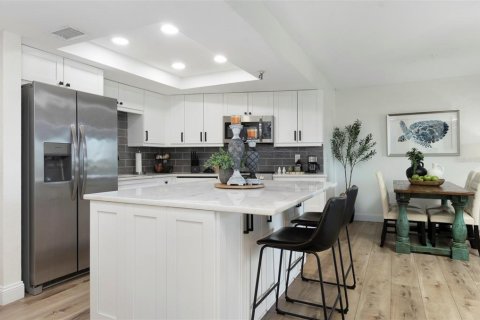 Condominio en venta en Saint Petersburg, Florida, 1 dormitorio, 76.64 m2 № 2314699 - foto 5
