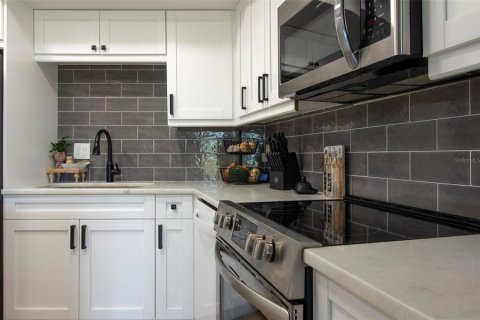 Condominio en venta en Saint Petersburg, Florida, 1 dormitorio, 76.64 m2 № 2314699 - foto 23