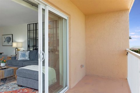 Condominio en venta en Saint Petersburg, Florida, 1 dormitorio, 76.64 m2 № 2314699 - foto 17