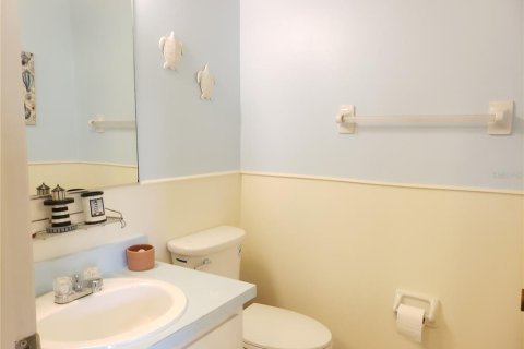 Condo in Sun City Center, Florida, 1 bedroom  № 1827783 - photo 11