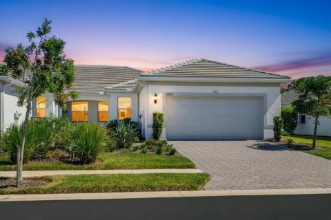 House in Englewood, Florida 3 bedrooms, 148.83 sq.m. № 2427417