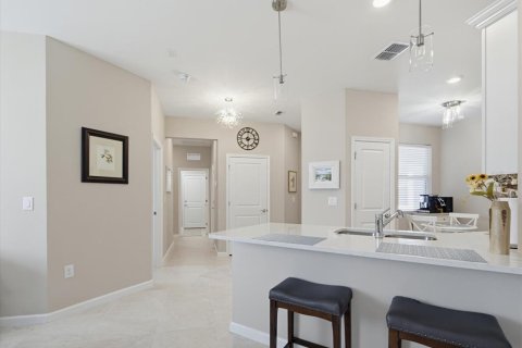House in Englewood, Florida 3 bedrooms, 148.83 sq.m. № 2427417 - photo 8