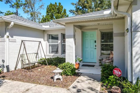 Villa ou maison à vendre à Palm Coast, Floride: 4 chambres, 167.78 m2 № 2433202 - photo 4