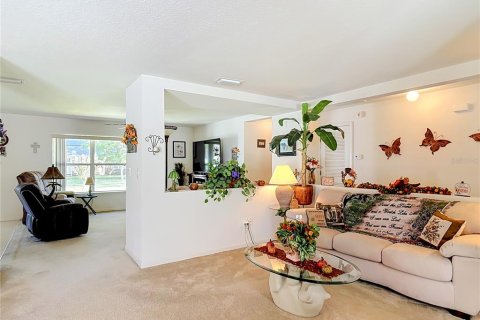 Villa ou maison à vendre à Palm Coast, Floride: 4 chambres, 167.78 m2 № 2433202 - photo 5