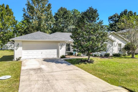Villa ou maison à Palm Coast, Floride 4 chambres, 167.78 m2 № 2433202