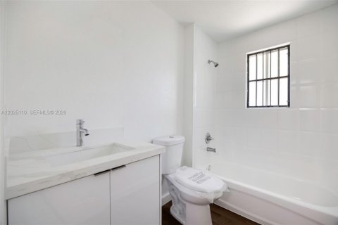 Villa ou maison à vendre à Miami, Floride: 4 chambres, 127.46 m2 № 2146471 - photo 21
