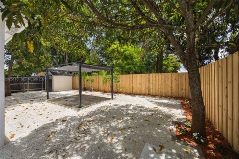 Villa ou maison à vendre à Miami, Floride: 4 chambres, 127.46 m2 № 2146471 - photo 23