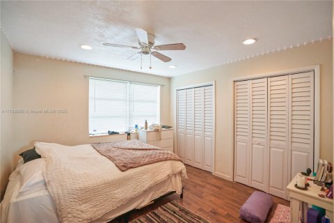 Condo in Fort Lauderdale, Florida, 3 bedrooms  № 1863203 - photo 10