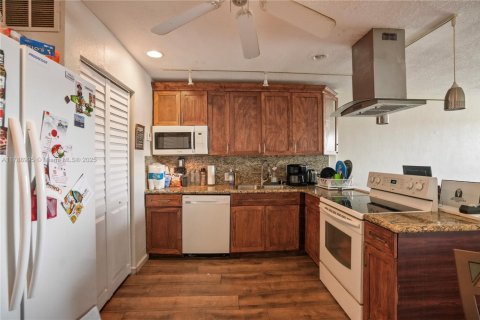 Condo in Fort Lauderdale, Florida, 3 bedrooms  № 1863203 - photo 8