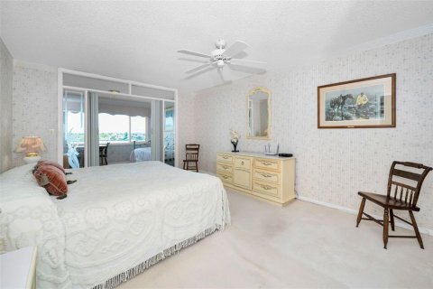Condo in Belleair Bluffs, Florida, 1 bedroom  № 1780476 - photo 15