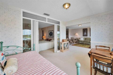 Condo in Belleair Bluffs, Florida, 1 bedroom  № 1780476 - photo 10