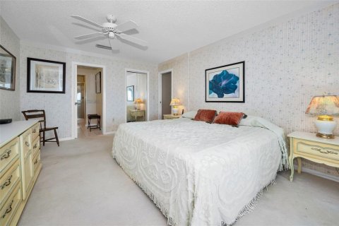 Condo in Belleair Bluffs, Florida, 1 bedroom  № 1780476 - photo 18