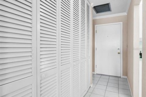 Condo in Belleair Bluffs, Florida, 1 bedroom  № 1780476 - photo 24