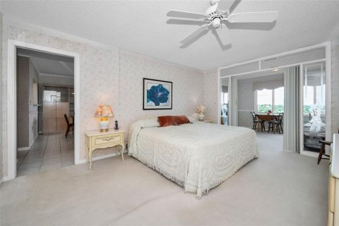 Condo in Belleair Bluffs, Florida, 1 bedroom  № 1780476 - photo 16