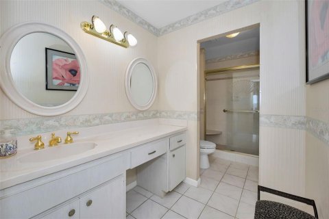Condo in Belleair Bluffs, Florida, 1 bedroom  № 1780476 - photo 21