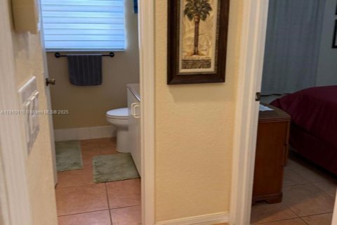 House in Homestead, Florida 3 bedrooms, 124.12 sq.m. № 2016321 - photo 20