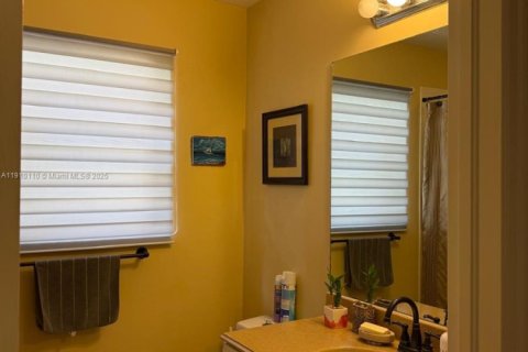 House in Homestead, Florida 3 bedrooms, 124.12 sq.m. № 2016321 - photo 18