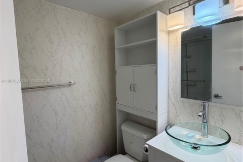 Condominio en alquiler en Lauderhill, Florida, 2 dormitorios, 117.06 m2 № 2029711 - foto 10