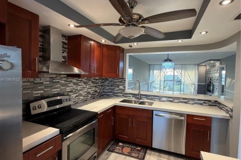 Condominio en alquiler en Lauderhill, Florida, 2 dormitorios, 117.06 m2 № 2029711 - foto 4