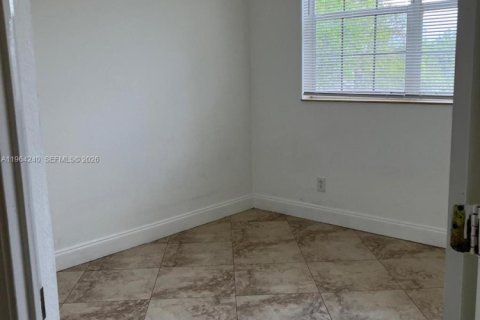 Condominio en alquiler en Deerfield Beach, Florida, 3 dormitorios, 90.49 m2 № 2026664 - foto 7