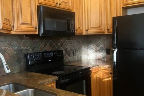 Condominio en alquiler en Deerfield Beach, Florida, 3 dormitorios, 90.49 m2 № 2026664 - foto 4