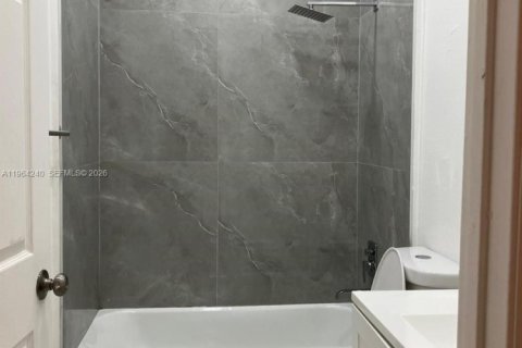 Condominio en alquiler en Deerfield Beach, Florida, 3 dormitorios, 90.49 m2 № 2026664 - foto 13