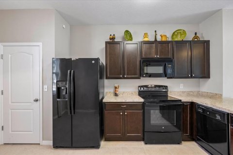 Townhouse in Gibsonton, Florida 3 bedrooms, 156.45 sq.m. № 2122218 - photo 10