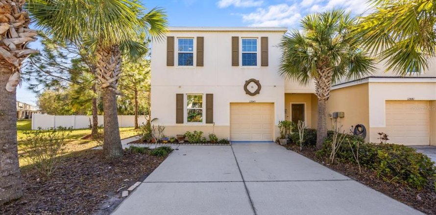 Townhouse in Gibsonton, Florida 3 bedrooms, 156.45 sq.m. № 2122218