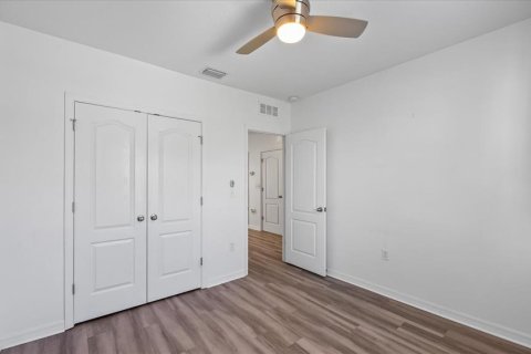 Townhouse in Gibsonton, Florida 3 bedrooms, 156.45 sq.m. № 2122218 - photo 21