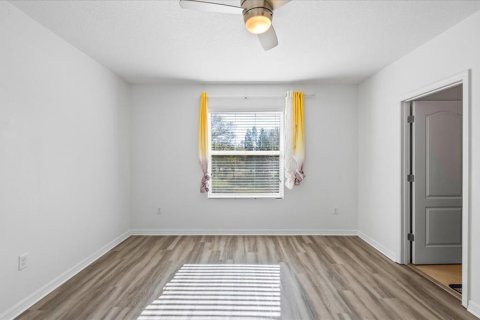 Townhouse in Gibsonton, Florida 3 bedrooms, 156.45 sq.m. № 2122218 - photo 15
