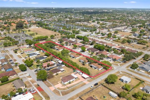 Propiedad comercial en venta en Miami, Florida № 1864666 - foto 17