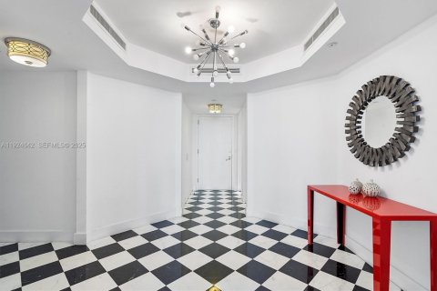 Condominio en venta en Aventura, Florida, 2 dormitorios, 219.25 m2 № 1985884 - foto 5