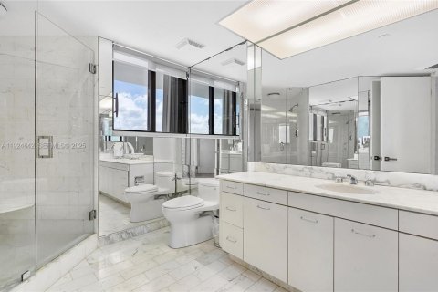 Condominio en venta en Aventura, Florida, 2 dormitorios, 219.25 m2 № 1985884 - foto 16