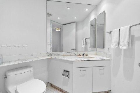 Condominio en venta en Aventura, Florida, 2 dormitorios, 219.25 m2 № 1985884 - foto 10