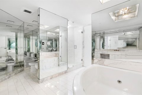 Condominio en venta en Aventura, Florida, 2 dormitorios, 219.25 m2 № 1985884 - foto 28