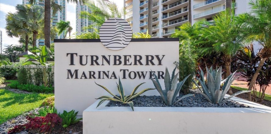 Condominio en Aventura, Florida, 2 dormitorios № 1985884