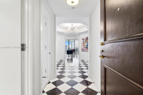 Condominio en venta en Aventura, Florida, 2 dormitorios, 219.25 m2 № 1985884 - foto 3