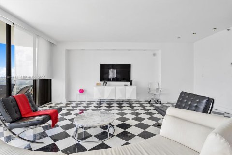 Condominio en venta en Aventura, Florida, 2 dormitorios, 219.25 m2 № 1985884 - foto 8