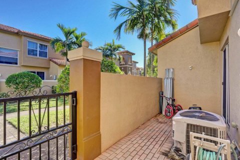 Touwnhouse à louer à Royal Palm Beach, Floride: 3 chambres, 129.69 m2 № 2392902 - photo 16