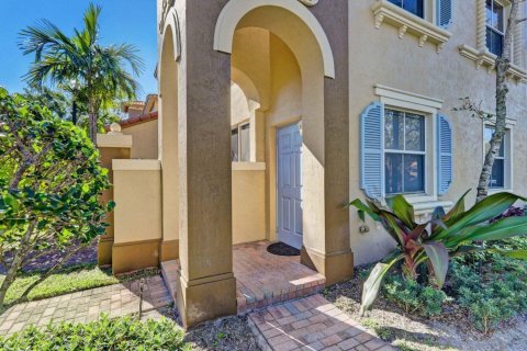 Touwnhouse à louer à Royal Palm Beach, Floride: 3 chambres, 129.69 m2 № 2392902 - photo 3