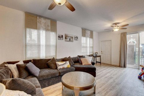 Touwnhouse à louer à Royal Palm Beach, Floride: 3 chambres, 129.69 m2 № 2392902 - photo 6