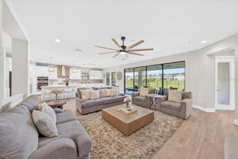 House in Fish Hawk, Florida 5 bedrooms, 392.79 sq.m. № 2309991 - photo 14