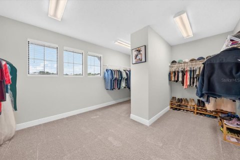 House in Fish Hawk, Florida 5 bedrooms, 392.79 sq.m. № 2309991 - photo 29